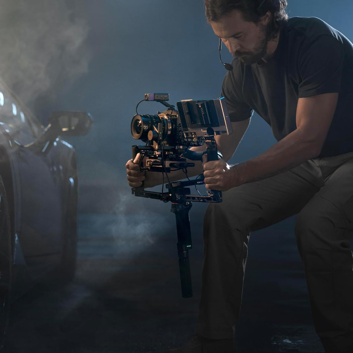 3-Axis Gimbal Stabilizer with Image Transmitter, Focus Pro Motor, Shotgun Microphone X196
